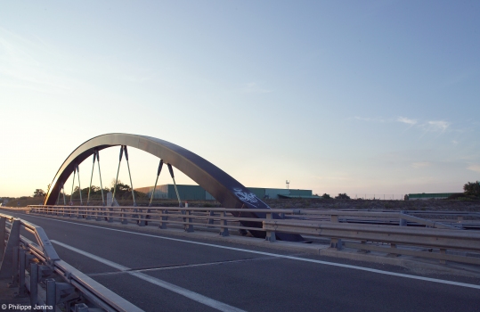 Bridge across the RN10