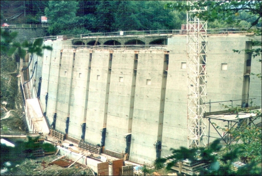 Fuelbecke Dam