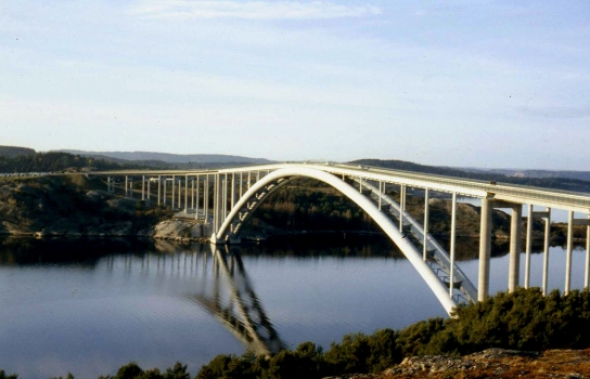Almö Bridge