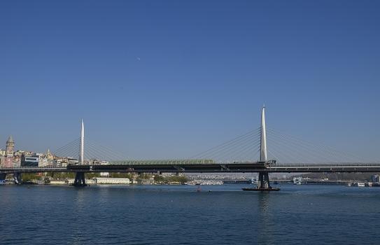 Metrobrücke über das Goldene Horn