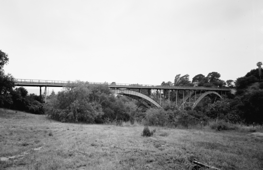 San Roque Canyon Bridge