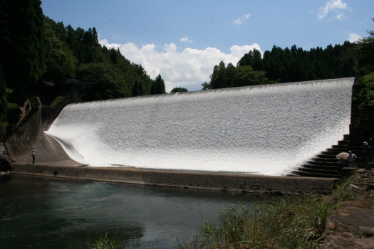Hakusui Dam