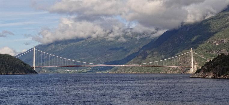 Pont sur le fjord de Hardanger