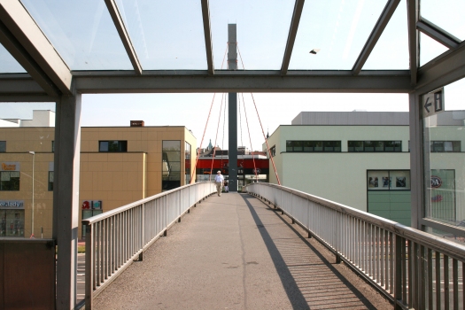 Fußgängerbrücke am Bahnhof Hattingen-Mitte