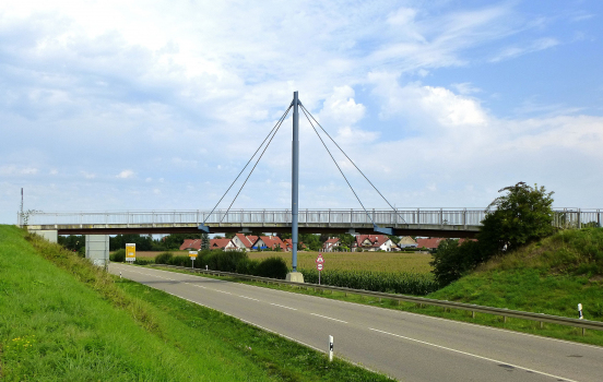 Geh- und Radwegbrücke Hochstetten