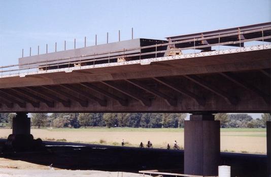 Flughafenbrücke sous construction