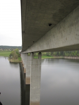 Brücke über den Eixendorfer See