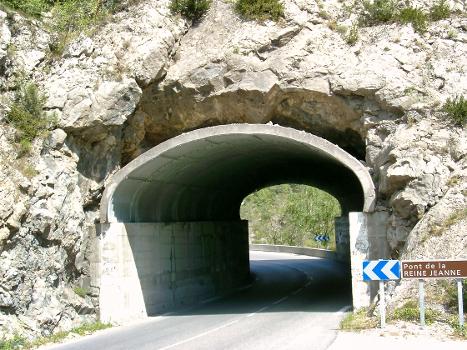 Tunnel de la RN 202, Saint-Benoît (04)