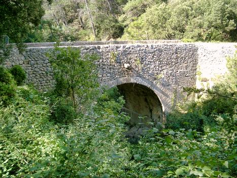 Pont romain sur le ravin du Buès, Ganagobie / Lurs (04)