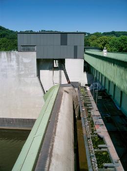 Barrage et usine électrique du lac de Baldeney (Ruhr) à Essen