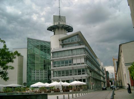 Medienzentrum (Düsseldorf, 1995)