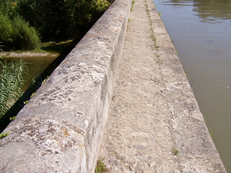 Cesse-Kanalbrücke - Detail des Treidelpfads