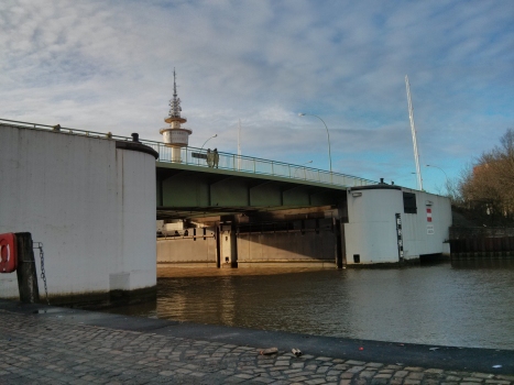 Kennedy Bridge and Geeste Barrier