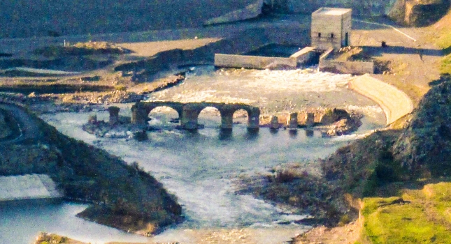 Khoda-Afarin Bridge (12th century)
