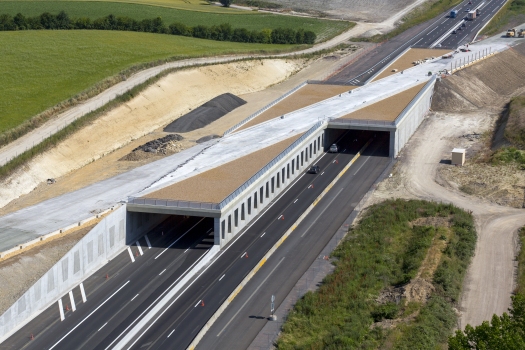 Überwerfungsbauwerk Port-de-Piles − TGV Süd-Europa-Atlantik