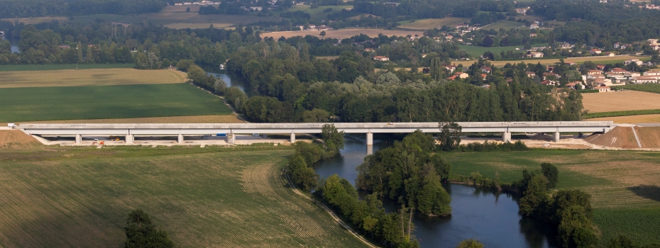 Viaduc de la Charente Sud − TGV Süd-Europa-Atlantik