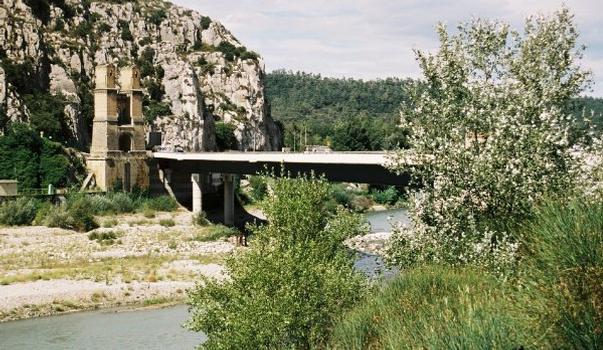 Neue Durancebrücke bei Mirabeau (Pont de Mirabeau)