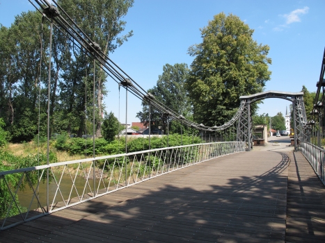 Pont suspendu d'Ozimek