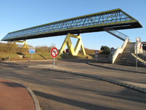 Venoy Service Area Footbridge