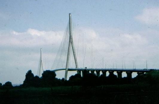 Pont de Normandie entre Le Havre et Honfleur