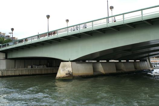 Almabrücke, Paris