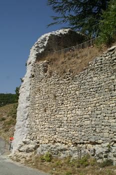 Festungsmauern der Burg Banon 