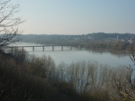 Loirebrücke Champtoceaux