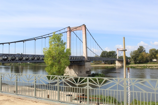 Hängebrücke Cosne
