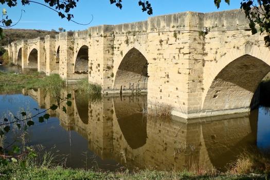 Mittelalterliche Ebrobrücke San Vicente de la Sonsierra