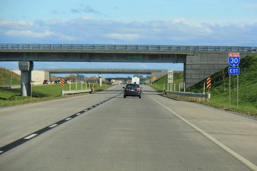 Traffic along eastbound Quebec Autoroute 30 at km 47.8 in Saint-Constant.