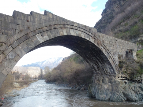 Pont de Sanahin