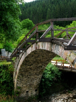 Ladjabrücke Schiroka Laka
