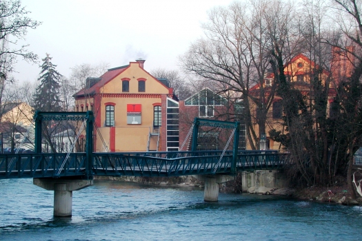 Beschädigungen am Museumssteg in Steyr nach den schweren Hochwassern des Sommers 2002