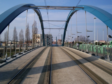 Straßenbahnbrücke Bondy