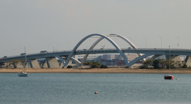 Uminonakamichi-Brücke