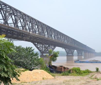 Zhicheng Yangtze River Bridge