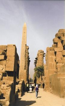 Obelisk am Hypostyl/Großer Säulensaal in der Tempelstadt von Karnak