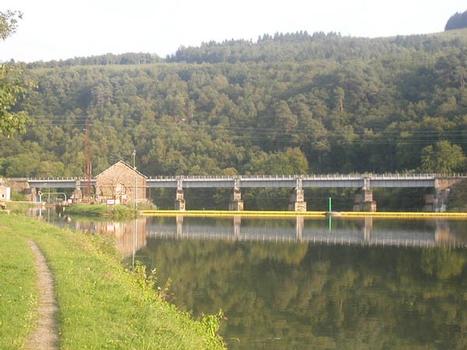 Pont ferroviaire de FumayVue depuis l'aval
