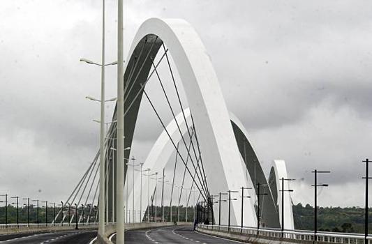 Ponte Juscelino Kubitschek: Avec l'aimable permission de Agencia Brasil. Image soumise par Alexandre Chan
