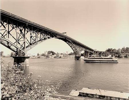 Ross Island Bridge, Portland, Oregon