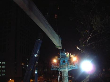 Nighttime launching of the guideway beams by autocrane