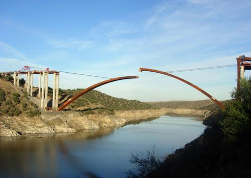 Alconétar ViaductSwivel lowering semi-arches
