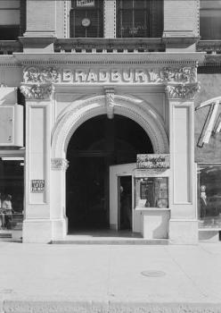 Bradbury Building, Los Angeles – (HABS, CAL,19-LOSAN,11-2)