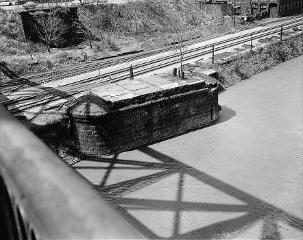 Point Bridge, Pittsburgh, Pennslyvania: Piers of first Point Bridge demolished in 1927, South shore of Monongahela River.
(HAER, PA,2-PITBU,38-2)