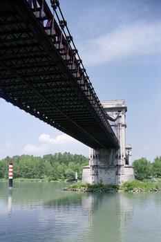 Givors suspension bridge
