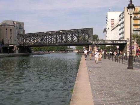 Pont de la petite ceinture sur le Canal de l'Ourcq:19ème arrondissement, Paris, Ile de France, France