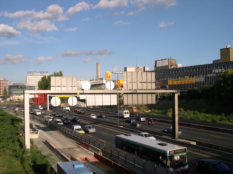 Preparatory works for the noise reduction gallery to be built on the Autoroute A3 at Bagnolet