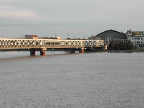 Saint-Jean-Brücke, Bordeaux