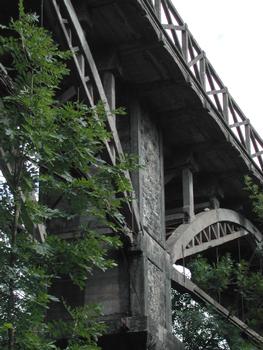 Kerlosquer Bridge, Caodout