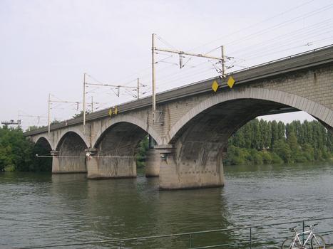 Pont Ferroviaire de l'Ile de la Commune - Entre Sartrouville et Maison Lafitte, Yvelines (78) - Ile de France - France